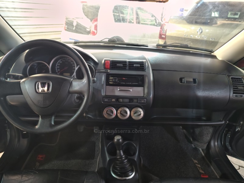 FIT 1.4 LX 8V GASOLINA 4P MANUAL - 2007 - GUAPORé