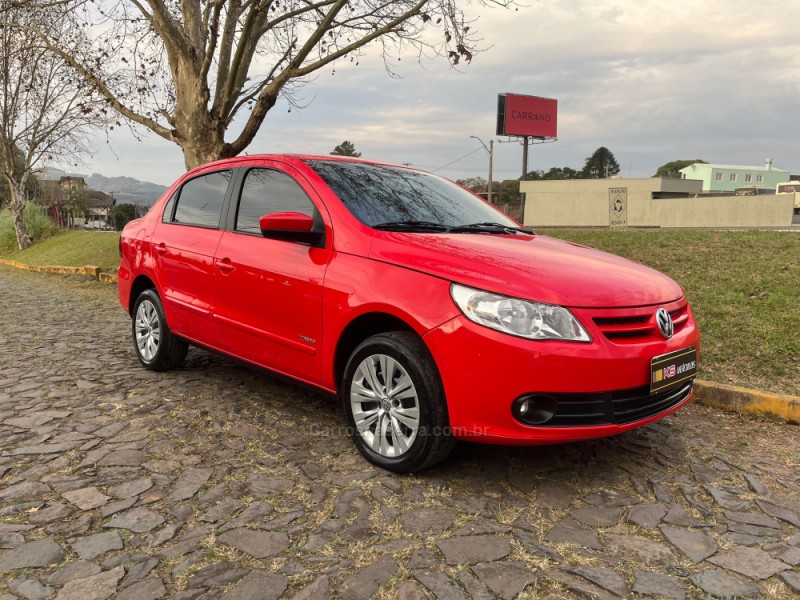 VOYAGE 1.0 MI 8V FLEX 4P MANUAL - 2013 - DOIS IRMãOS