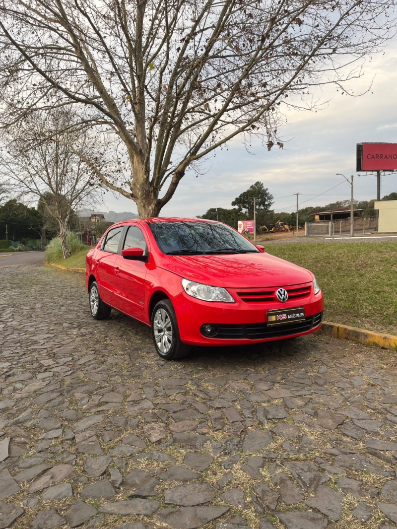 VOYAGE 1.0 MI 8V FLEX 4P MANUAL - 2013 - DOIS IRMãOS