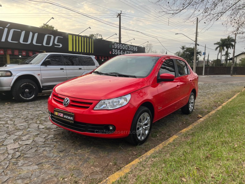 VOYAGE 1.0 MI 8V FLEX 4P MANUAL - 2013 - DOIS IRMãOS