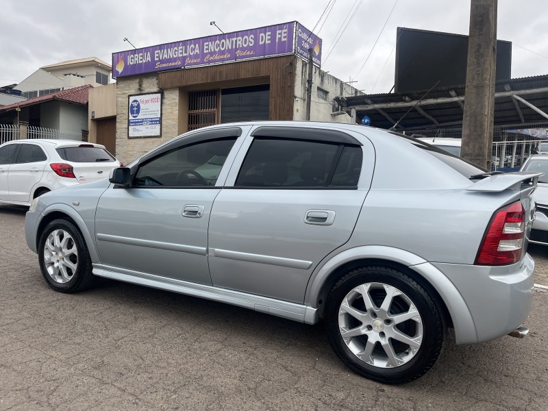 ASTRA 2.0 MPFI ADVANTAGE SEDAN 8V FLEX 4P MANUAL - 2011 - DOIS IRMãOS