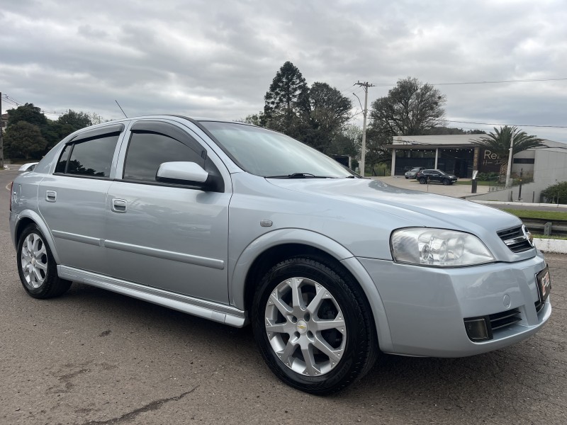 ASTRA 2.0 MPFI ADVANTAGE SEDAN 8V FLEX 4P MANUAL - 2011 - DOIS IRMãOS