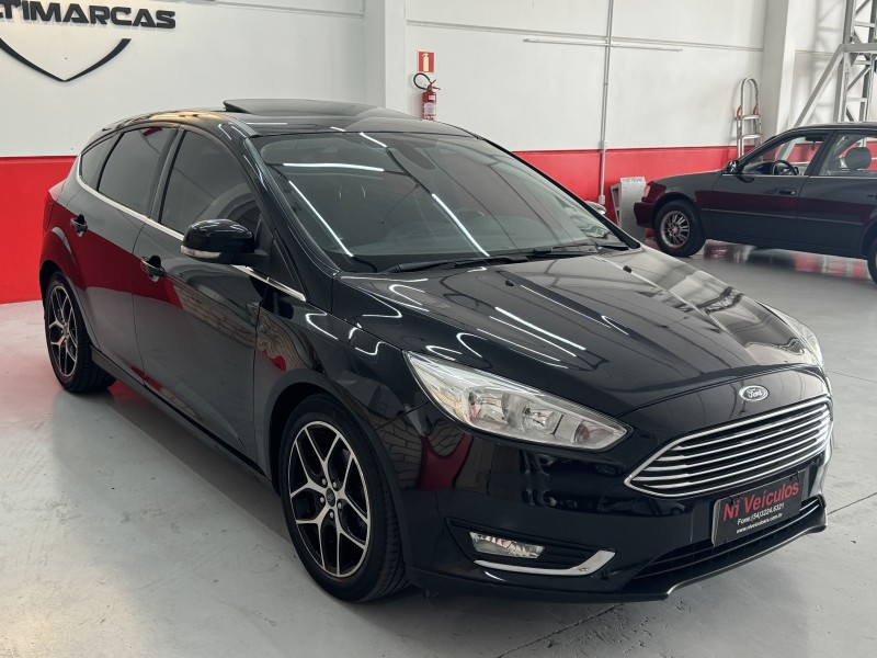 FOCUS 2.0 TITANIUM PLUS HATCH 16V FLEX 4P AUTO - 2017 - CAXIAS DO SUL