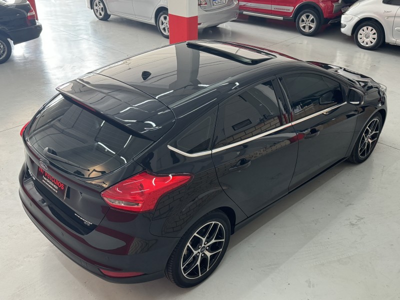 FOCUS 2.0 TITANIUM PLUS HATCH 16V FLEX 4P AUTO - 2017 - CAXIAS DO SUL