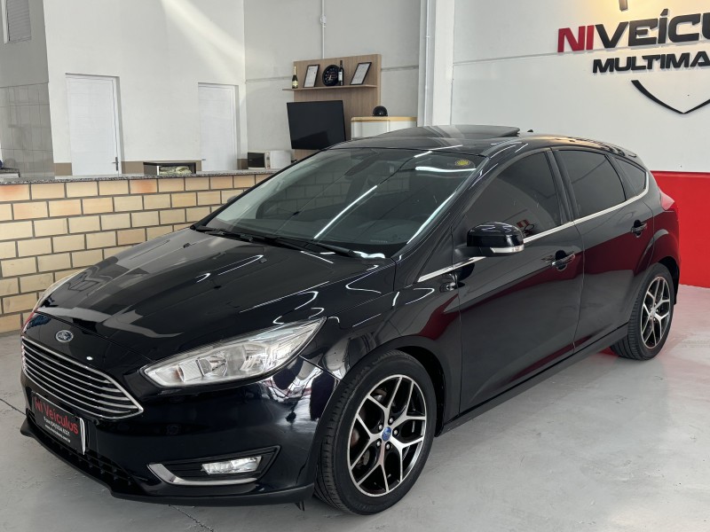 FOCUS 2.0 TITANIUM PLUS HATCH 16V FLEX 4P AUTO - 2017 - CAXIAS DO SUL