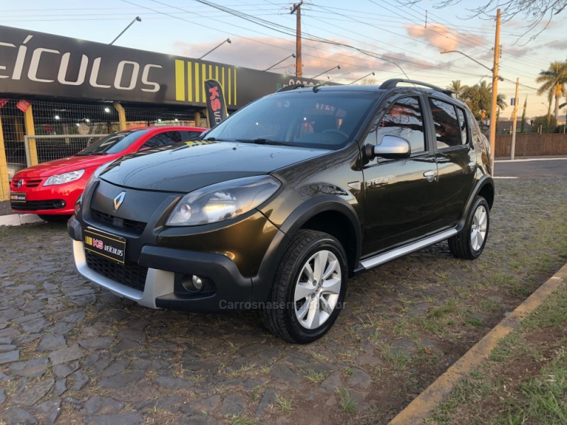 SANDERO 1.6 STEPWAY 8V FLEX 4P MANUAL - 2013 - DOIS IRMãOS