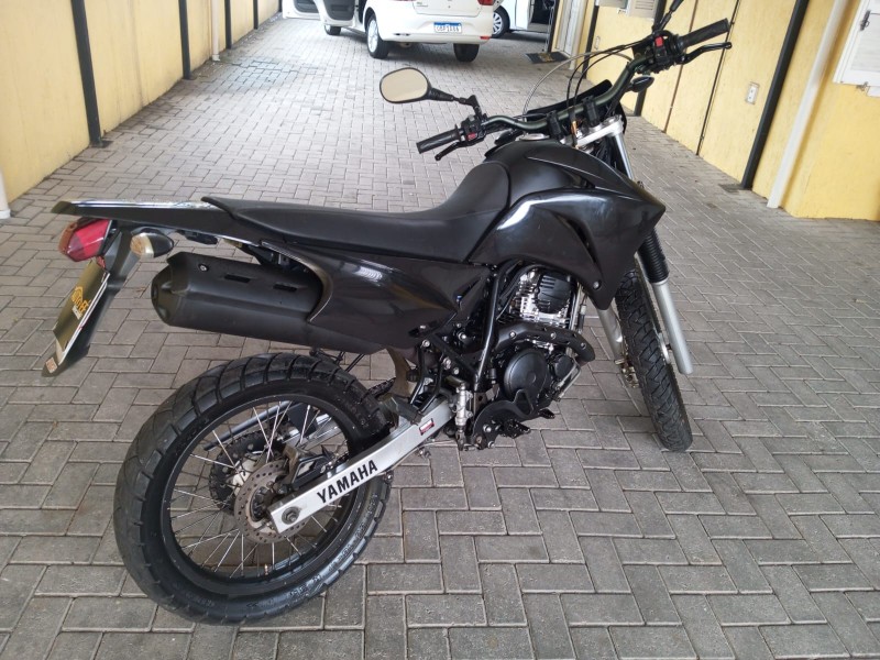 XTZ 250 LANDER - 2019 - CANELA