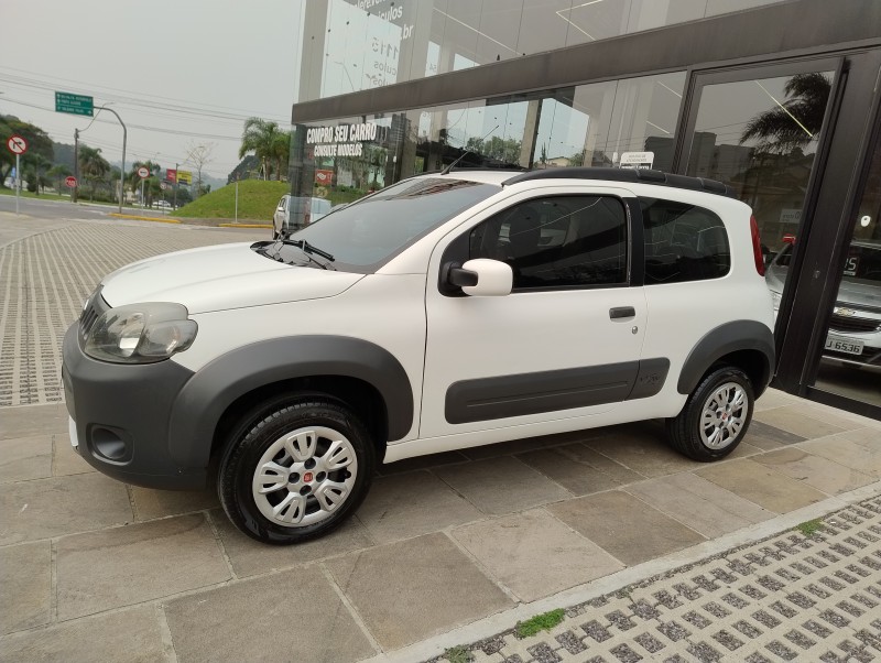 UNO 1.0 EVO WAY 8V FLEX 2P MANUAL - 2012 - CAXIAS DO SUL