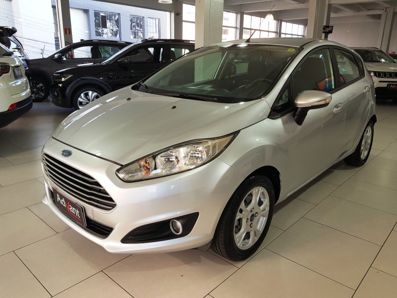 fiesta 1.6 se hatch 16v flex 4p automatico 2015 caxias do sul