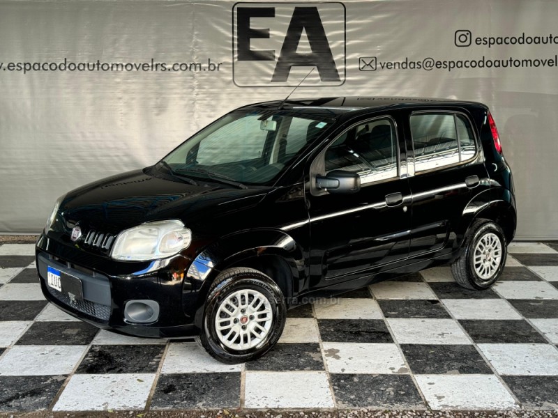 UNO 1.0 EVO VIVACE 8V FLEX 4P MANUAL - 2013 - NOVA PRATA