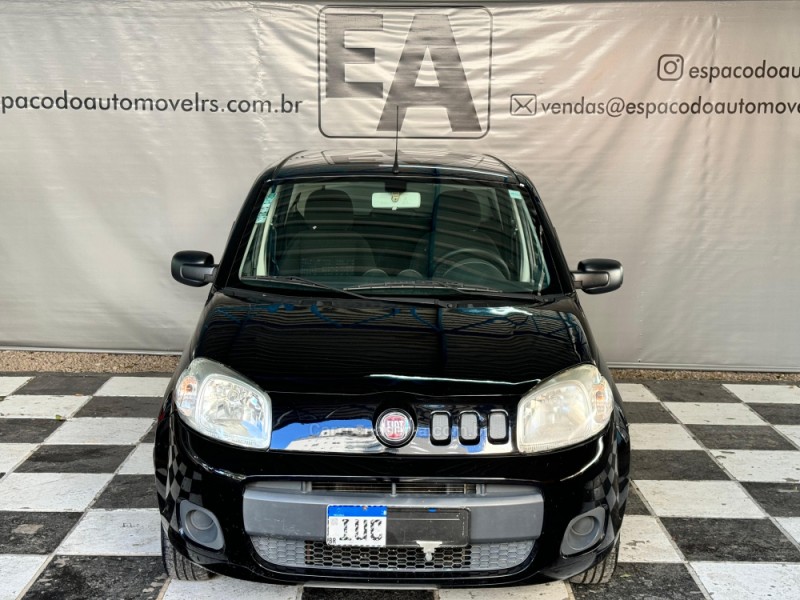 UNO 1.0 EVO VIVACE 8V FLEX 4P MANUAL - 2013 - NOVA PRATA