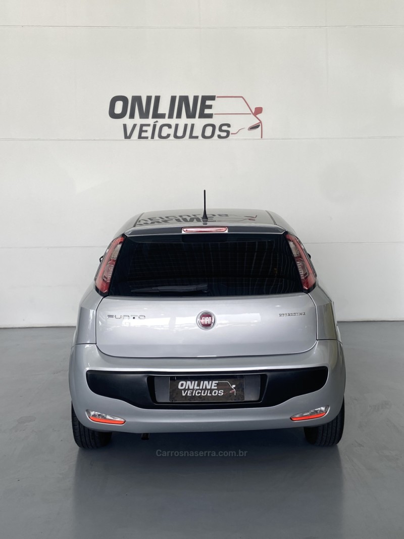 PUNTO 1.4 ATTRACTIVE 8V FLEX 4P MANUAL - 2014 - FARROUPILHA