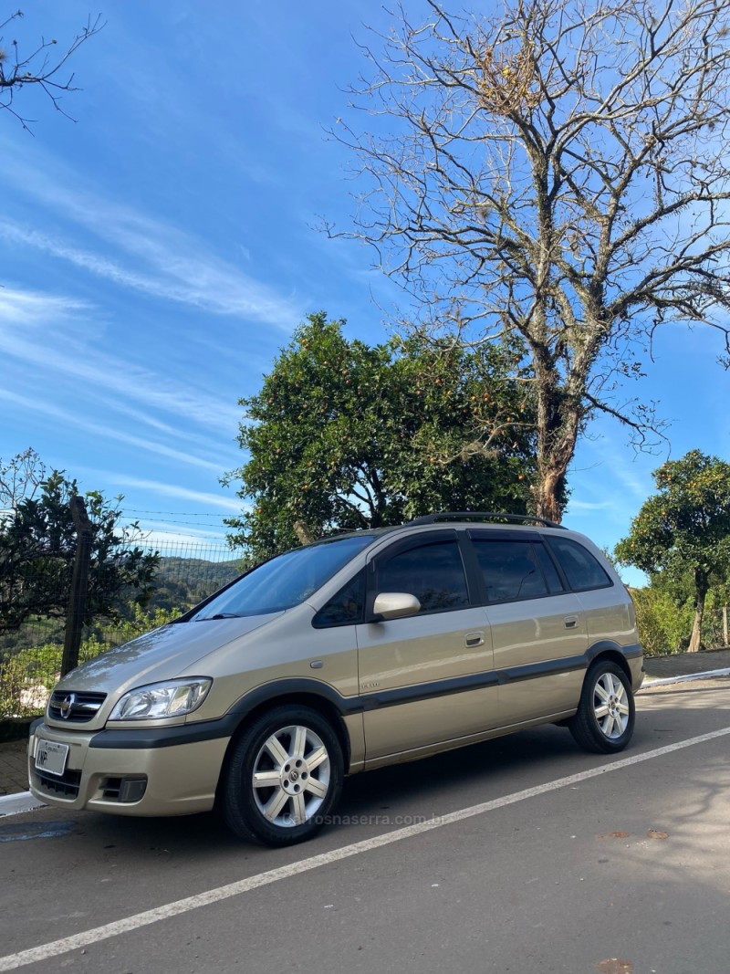 ZAFIRA 2.0 MPFI ELITE 8V FLEX 4P AUTOMÁTICO - 2007 - NOVA ARAçá