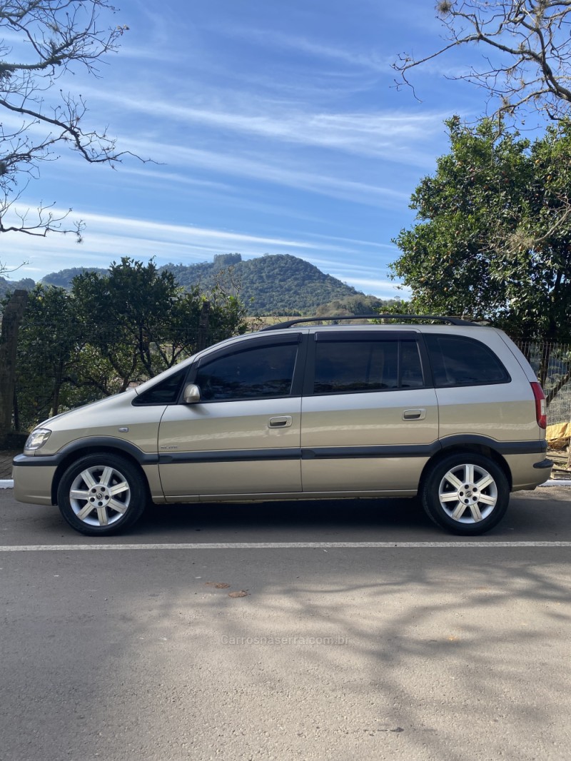 ZAFIRA 2.0 MPFI ELITE 8V FLEX 4P AUTOMÁTICO - 2007 - NOVA ARAçá