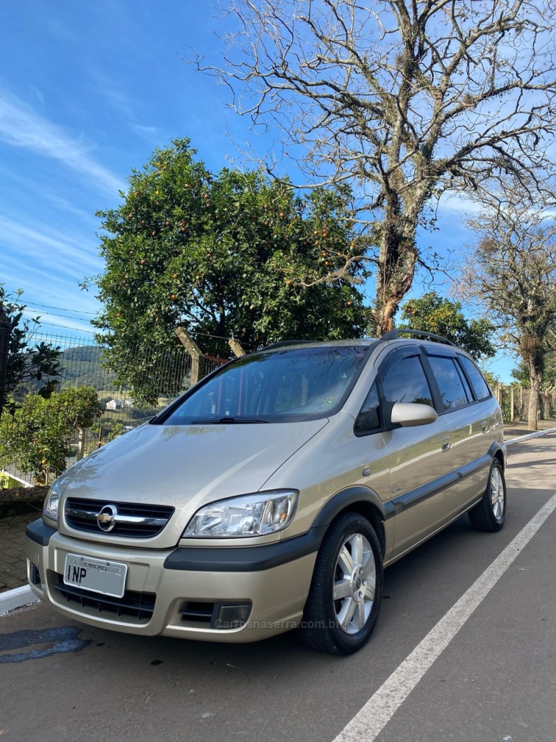 ZAFIRA 2.0 MPFI ELITE 8V FLEX 4P AUTOMÁTICO - 2007 - NOVA ARAçá