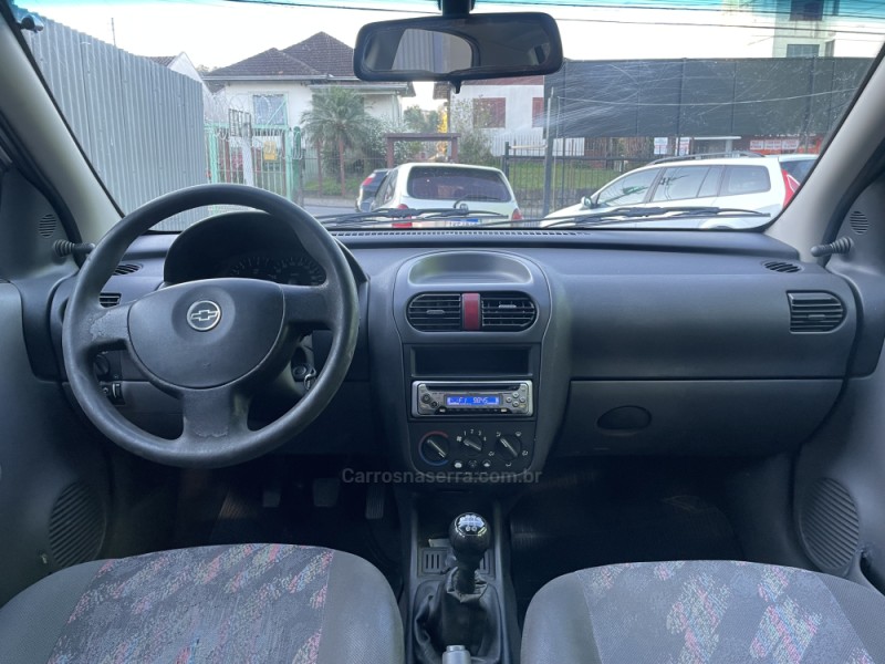 CORSA 1.0 MPFI MAXX SEDAN 8V FLEX 4P MANUAL - 2005 - CAXIAS DO SUL