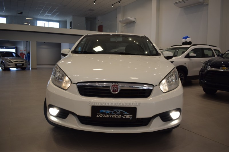 GRAND SIENA 1.6 MPI ESSENCE 16V FLEX 4P AUTOMATIZADO - 2014 - VENâNCIO AIRES