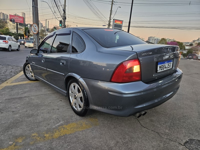 VECTRA 2.2 MPFI CHALLENGE 16V GASOLINA 4P MANUAL - 2001 - CAXIAS DO SUL