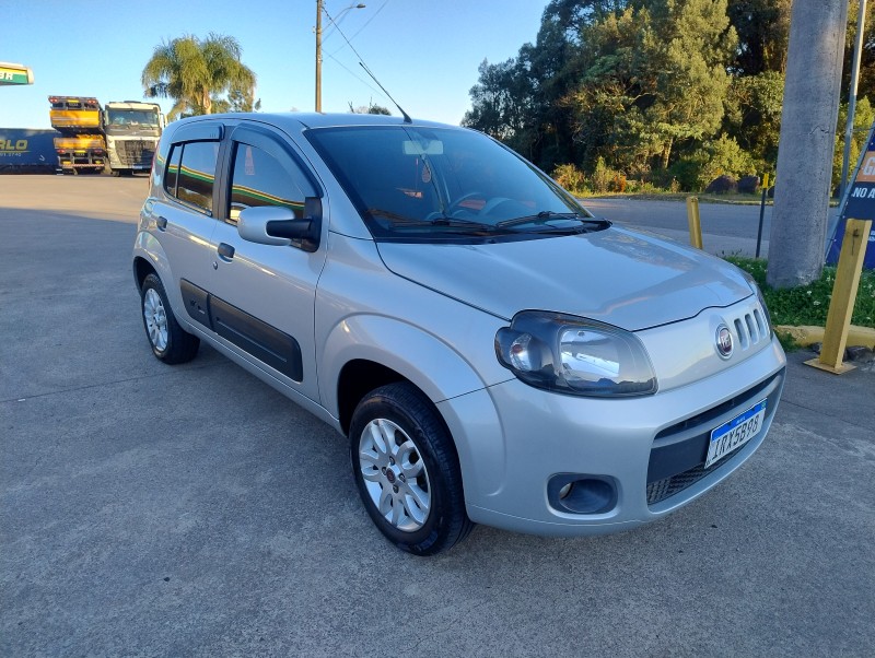 UNO 1.4 EVO ECONOMY 8V FLEX 4P MANUAL - 2011 - CAXIAS DO SUL