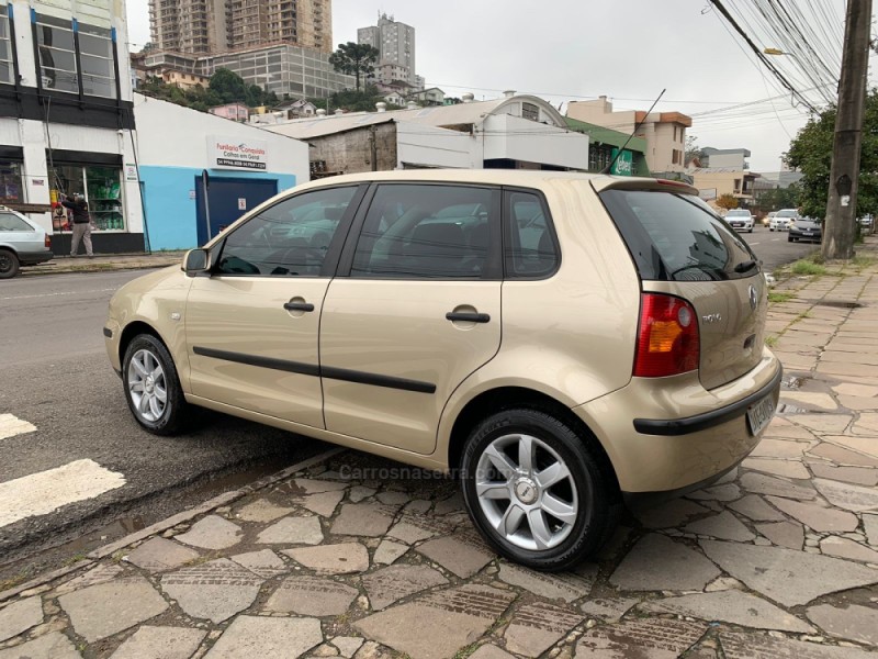 POLO 1.6 MI 8V FLEX 4P MANUAL - 2003 - CAXIAS DO SUL