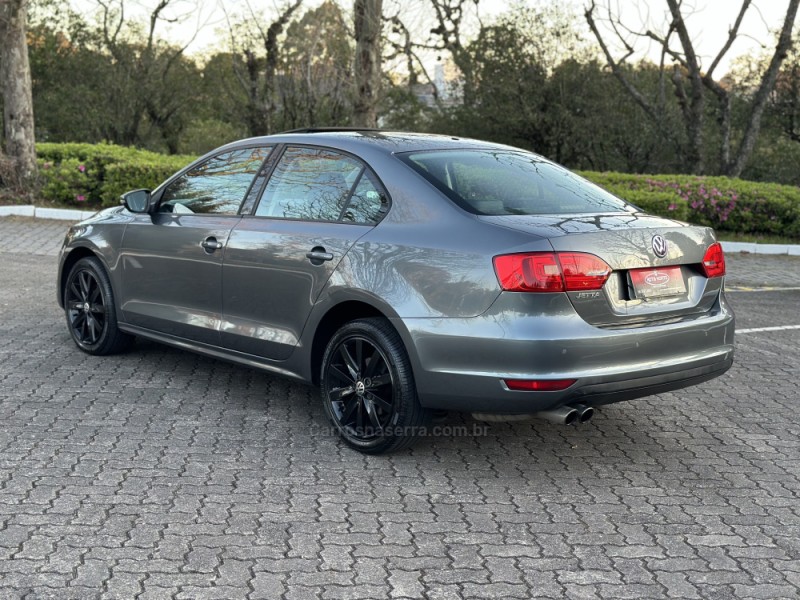 JETTA 2.0 COMFORTLINE FLEX 4P TIPTRONIC - 2011 - CAXIAS DO SUL