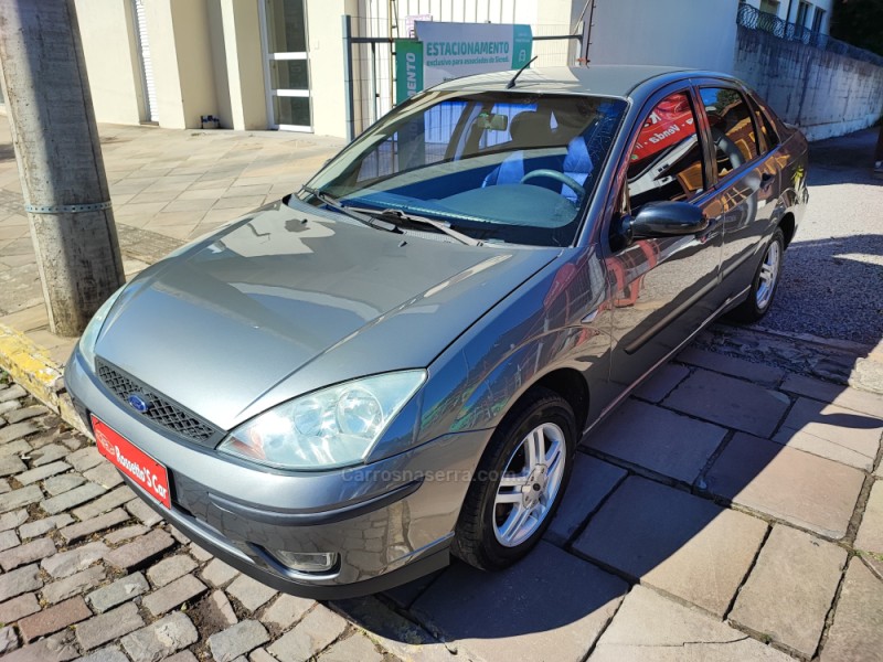 FOCUS 1.6 GLX 8V FLEX 4P MANUAL - 2008 - FARROUPILHA