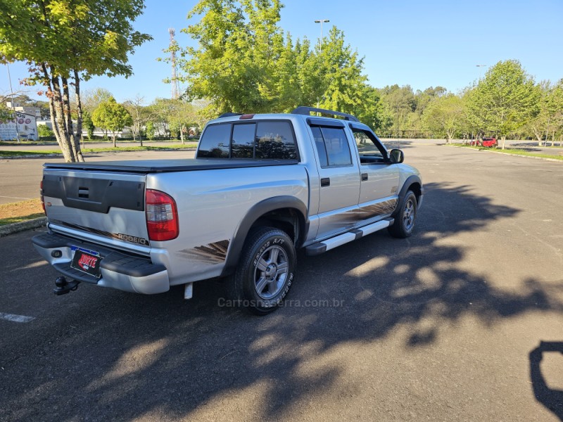 S10 2.4 MPFI RODEIO 4X2 CD 8V FLEX 4P MANUAL - 2011 - BENTO GONçALVES