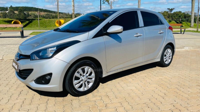 HB20 1.6 COMFORT 16V FLEX 4P MANUAL - 2013 - DOIS IRMãOS