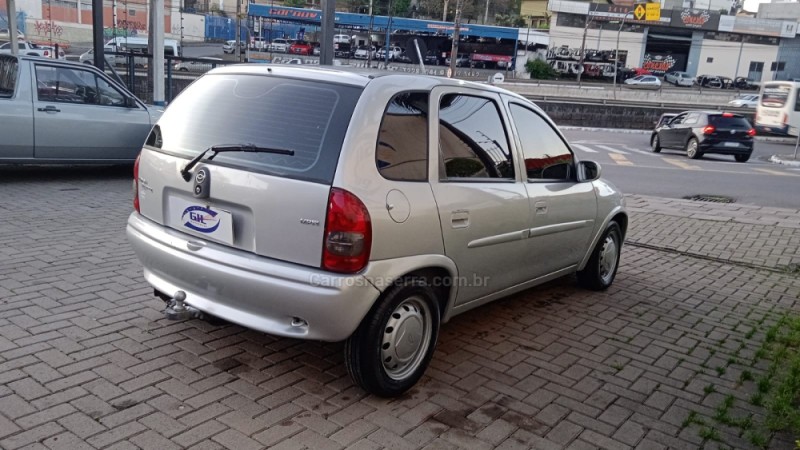 CORSA 1.0 MPFI MILENIUM 8V GASOLINA 4P MANUAL - 2001 - CAXIAS DO SUL