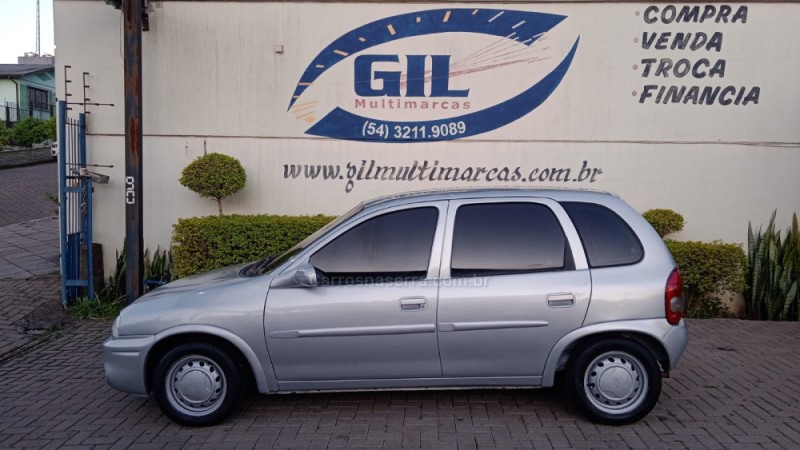 CORSA 1.0 MPFI MILENIUM 8V GASOLINA 4P MANUAL - 2001 - CAXIAS DO SUL