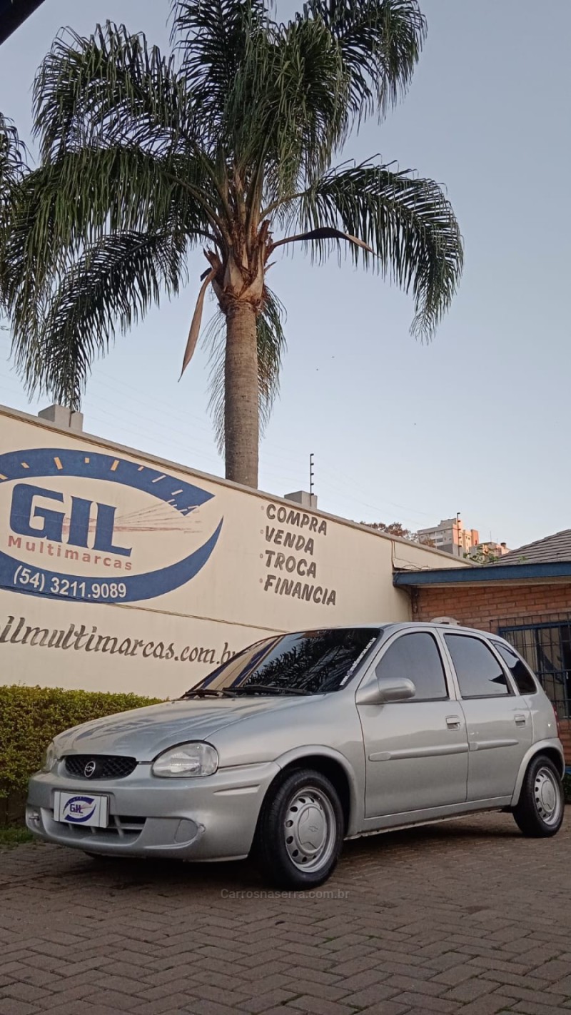 CORSA 1.0 MPFI MILENIUM 8V GASOLINA 4P MANUAL - 2001 - CAXIAS DO SUL