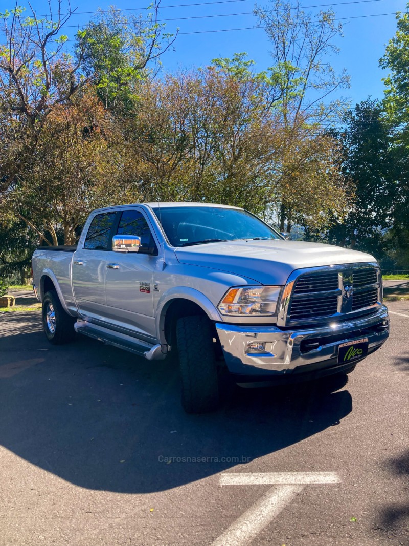 RAM 6.7 2500 LARAMIE 4X4 CD I6 TURBO DIESEL 4P AUTOMÁTICO - 2012 - BENTO GONçALVES