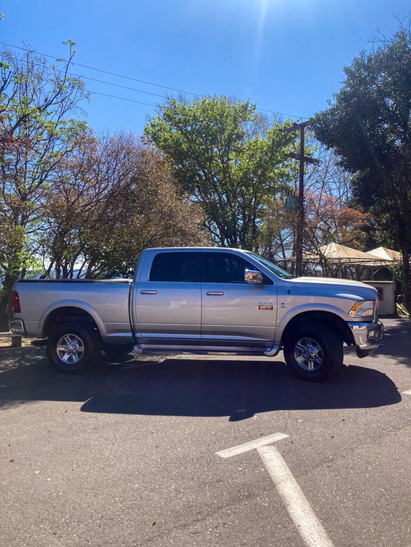 RAM 6.7 2500 LARAMIE 4X4 CD I6 TURBO DIESEL 4P AUTOMÁTICO - 2012 - BENTO GONçALVES