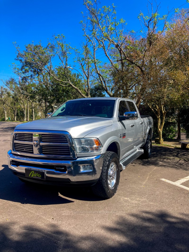 RAM 6.7 2500 LARAMIE 4X4 CD I6 TURBO DIESEL 4P AUTOMÁTICO - 2012 - BENTO GONçALVES