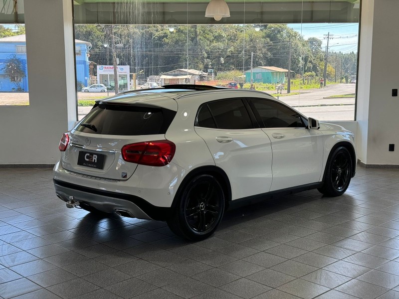 GLA 200 1.6 CGI VISION BLACK EDITION 16V TURBO GASOLINA 4P AUTOMÁTICO - 2015 - CAXIAS DO SUL