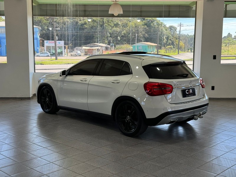 GLA 200 1.6 CGI VISION BLACK EDITION 16V TURBO GASOLINA 4P AUTOMÁTICO - 2015 - CAXIAS DO SUL