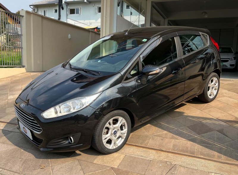 FIESTA 1.6 SIGMA 16V FLEX 4P MANUAL - 2015 - NOVA PETRóPOLIS