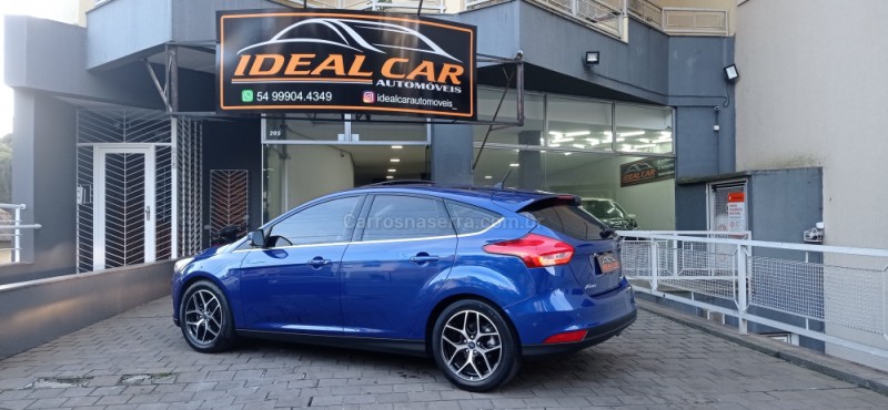 FOCUS 2.0 TITANIUM PLUS FASTBACK 16V FLEX 4P AUTOMÁTICO - 2016 - CAXIAS DO SUL