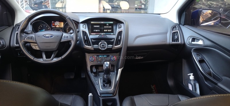 FOCUS 2.0 TITANIUM PLUS FASTBACK 16V FLEX 4P AUTOMÁTICO - 2016 - CAXIAS DO SUL