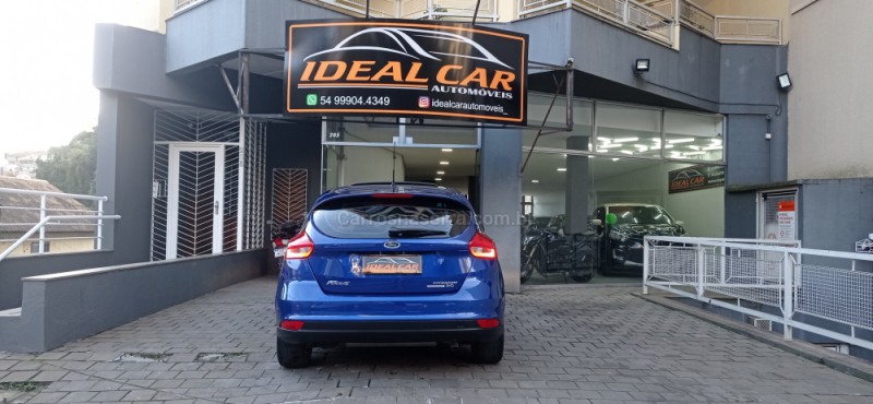 FOCUS 2.0 TITANIUM PLUS FASTBACK 16V FLEX 4P AUTOMÁTICO - 2016 - CAXIAS DO SUL