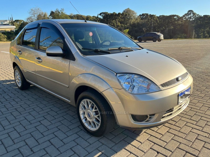 FIESTA 1.6 ROCAM SEDAN 8V FLEX 4P MANUAL