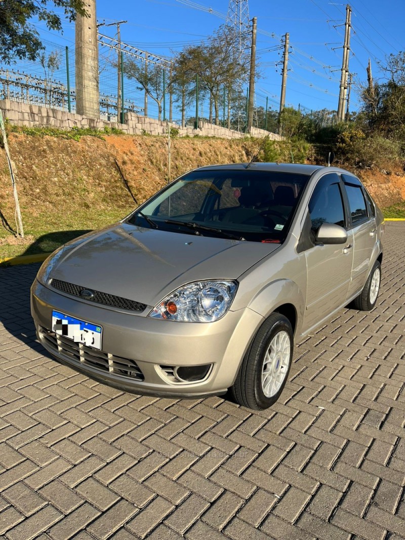 FIESTA 1.6 ROCAM SEDAN 8V FLEX 4P MANUAL - 2007 - CAXIAS DO SUL