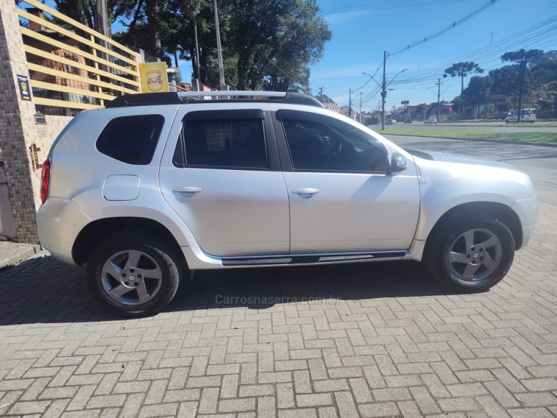 DUSTER 1.6 DYNAMIQUE 4X2 16V FLEX 4P MANUAL - 2015 - CANELA