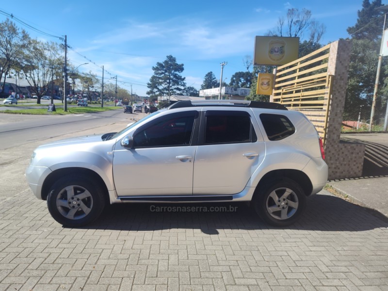 DUSTER 1.6 DYNAMIQUE 4X2 16V FLEX 4P MANUAL - 2015 - CANELA