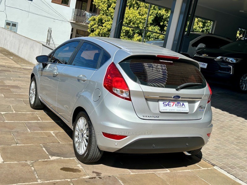 FIESTA 1.6 TITANIUM PLUS HATCH 16V FLEX 4P AUTOMÁTICO - 2017 - GUAPORé