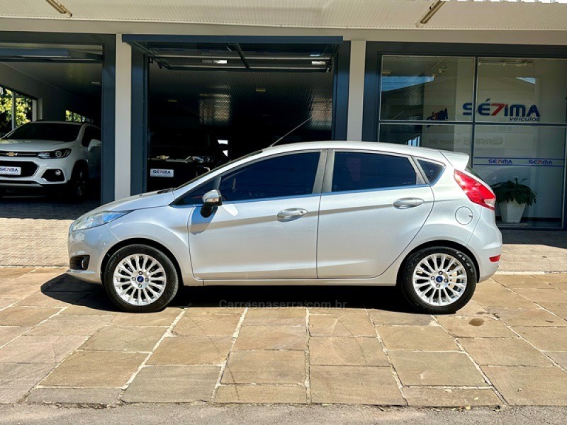 FIESTA 1.6 TITANIUM PLUS HATCH 16V FLEX 4P AUTOMÁTICO - 2017 - GUAPORé