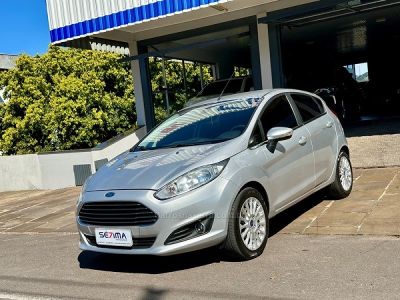 FIESTA 1.6 TITANIUM PLUS HATCH 16V FLEX 4P AUTOMÁTICO - 2017 - GUAPORé