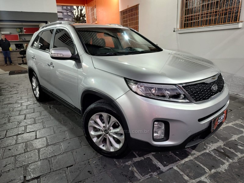 SORENTO 2.4 EX2 4X2 16V GASOLINA 4P AUTOMÁTICO - 2014 - CAXIAS DO SUL