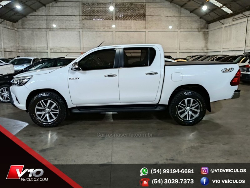 HILUX 2.8 SRX PLUS 4X4 CD TURBO DIESEL 4P AUTOMÁTICO - 2017 - CAXIAS DO SUL