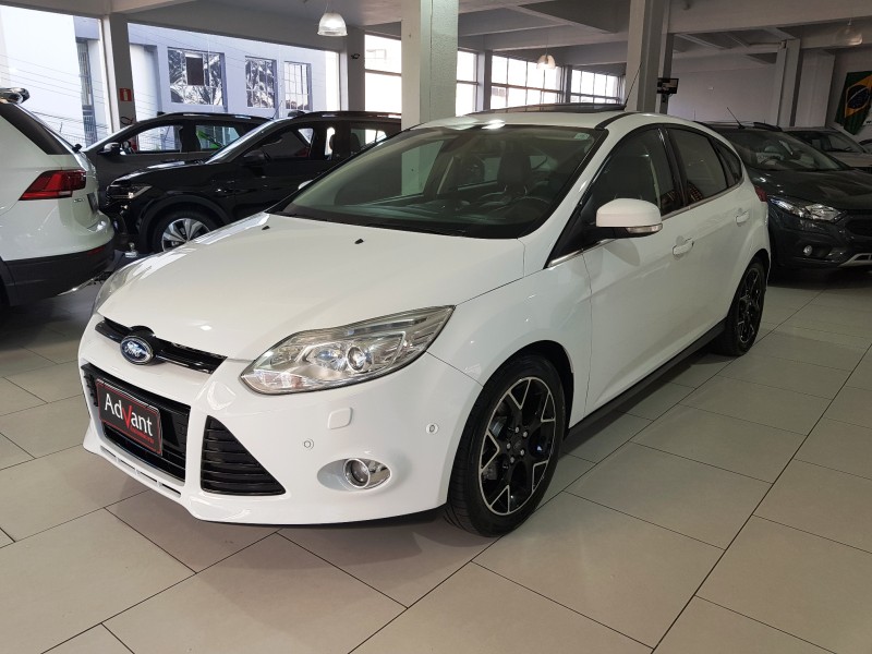 FOCUS 2.0 TITANIUM PLUS 16V FLEX 4P AUTOMÁTICO - 2015 - CAXIAS DO SUL